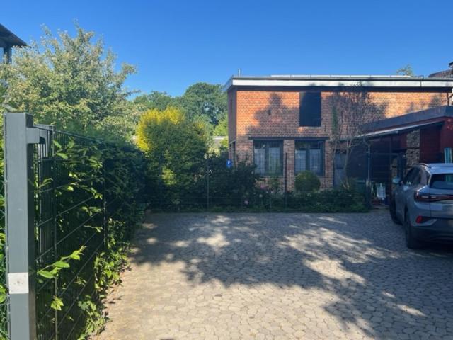 City Center Apartment: E-Bike Friendly with Südterrasse Neubrandenburg Exterior photo